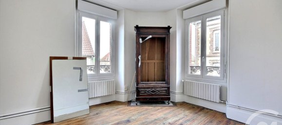 3 bedrooms Castles in Sezanne, France No. 88361 8