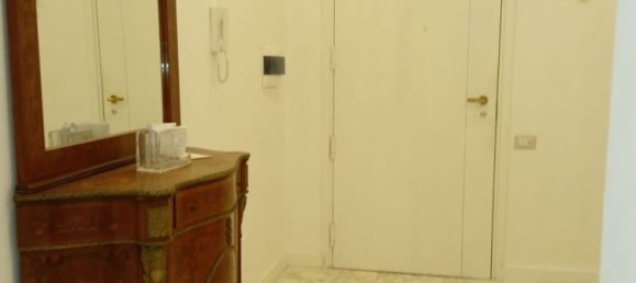 4-salle Appartement à Naples, Italy No. 228916 11