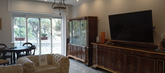 4-salle Appartement à Naples, Italy No. 228916 3