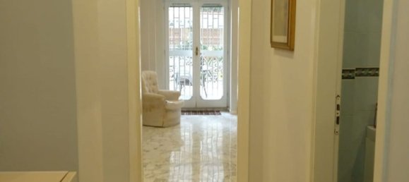 4-salle Appartement à Naples, Italy No. 228916 6