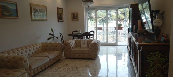 4-salle Appartement à Naples, Italy No. 228916 10