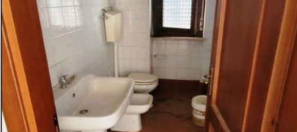 3 Schlafzimmer Wohnung in Foligno, Italy, Nr. 310994 7