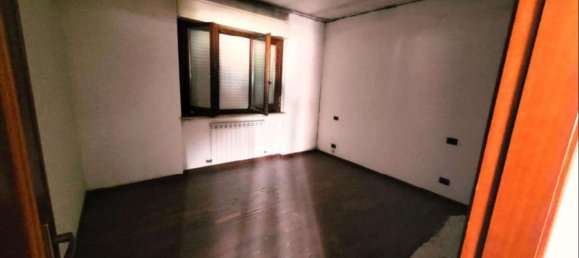 3 Schlafzimmer Wohnung in Foligno, Italy, Nr. 310994 5