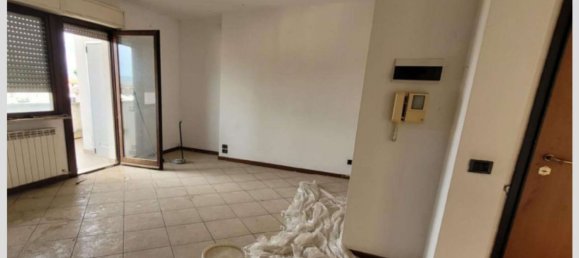 3 Schlafzimmer Wohnung in Foligno, Italy, Nr. 310994 39