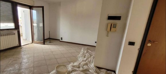 3 Schlafzimmer Wohnung in Foligno, Italy, Nr. 310994 4