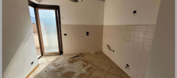 3 Schlafzimmer Wohnung in Foligno, Italy, Nr. 310994 22