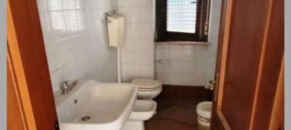 3 Schlafzimmer Wohnung in Foligno, Italy, Nr. 310994 26