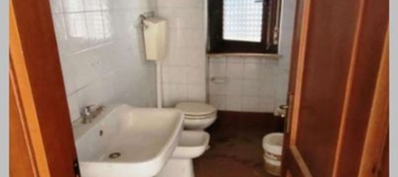 3 Schlafzimmer Wohnung in Foligno, Italy, Nr. 310994 18