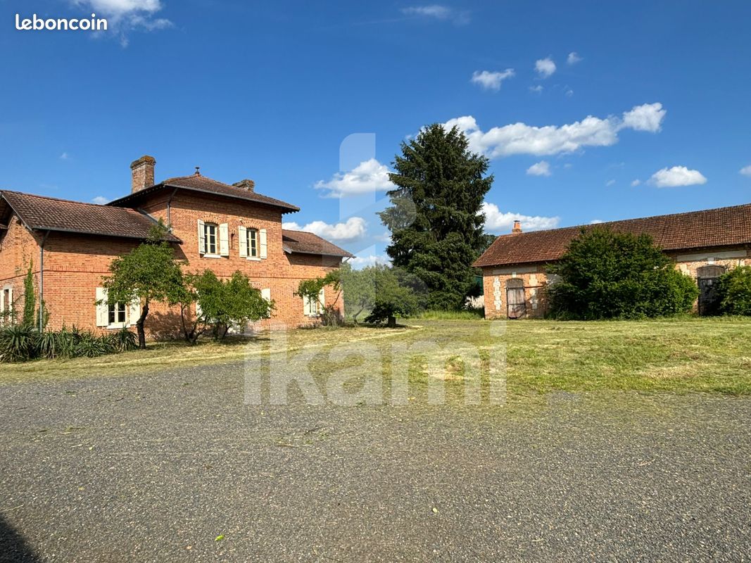 5 غرف نوم منزل في Salbris, France رقم 62876