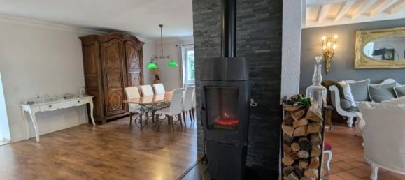 4 bedrooms Villa in Montbrison, France No. 193319 4