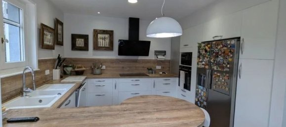 4 bedrooms Villa in Montbrison, France No. 193319 3