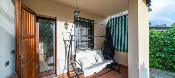 5 bedrooms Duplex in Reggio Emilia, Italy No. 349381 3