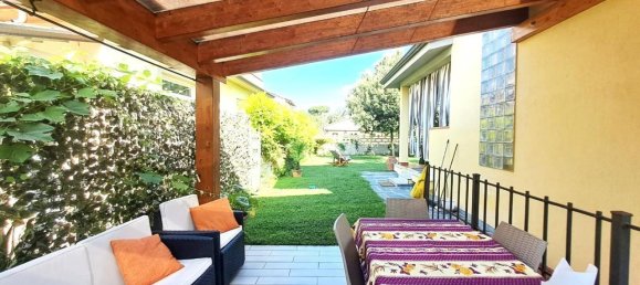 5 rooms Villa in Massa, Italy No. 105322 15