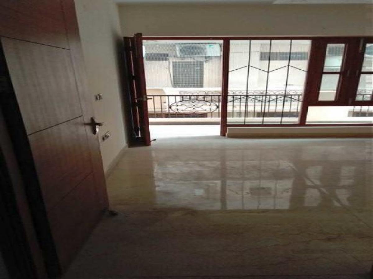 4 bedrooms House in Gurgaon, India No. 26805