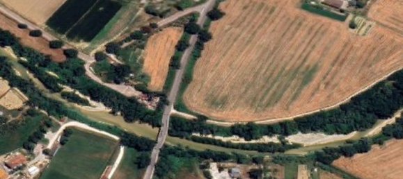 5 rooms Apartment in Montecassiano, Italy No. 96667 3