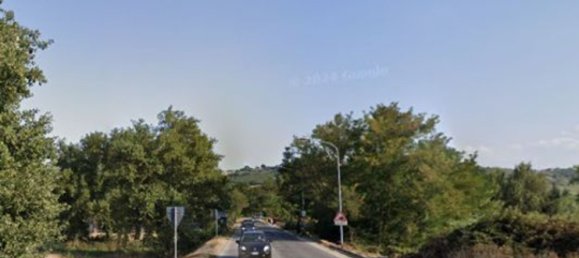 5 rooms Apartment in Montecassiano, Italy No. 96667 2