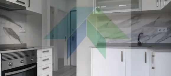 Квартира с 1 спальней в Лиссабон, Португалия № 155199 2