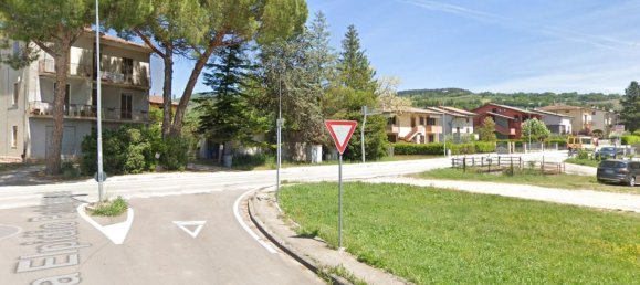 5 rooms Apartment in Assisi, Italy No. 193666 2