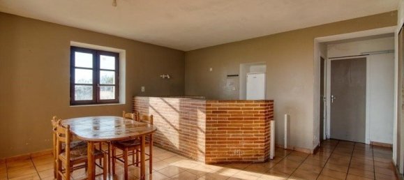 2 bedrooms House in Saint-Cirq, France No. 192645 4