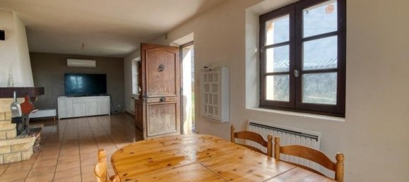 2 bedrooms House in Saint-Cirq, France No. 192645 2