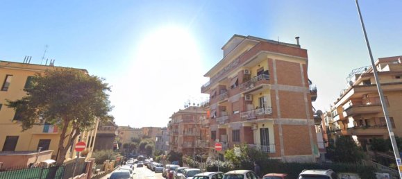 3 rooms Apartment in Rome, Italy No. 150826 3