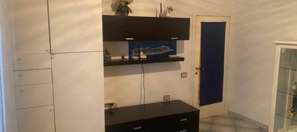 Apartamento de 6 habitaciónes en Pesaro, Italy No. 137992 3