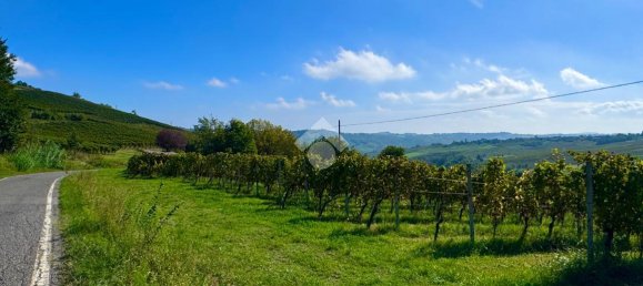 2467m² Land in Castana, Italy No. 131552 12