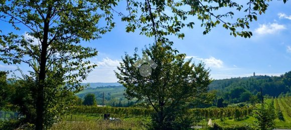 2467m² Land in Castana, Italy No. 131552 2