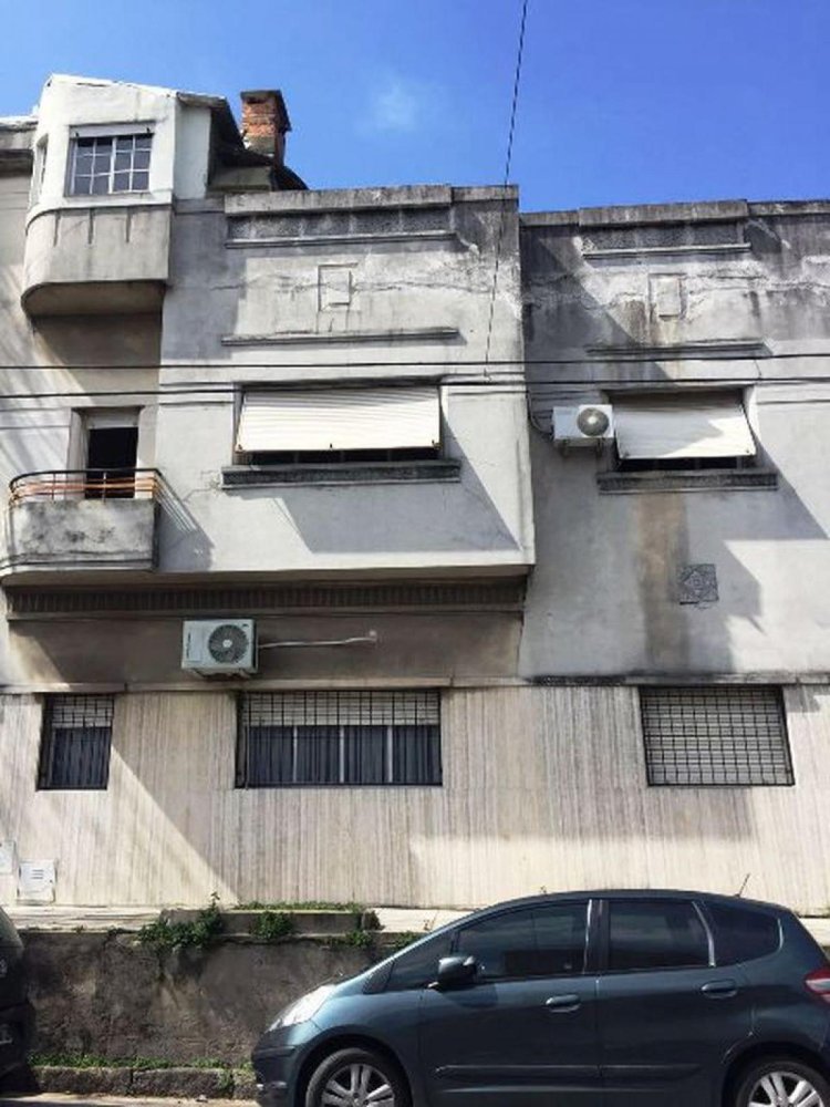 Casa de 3 dormitorios en Buenos Aires, Argentina No. 97508