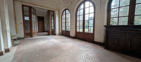 16 rooms Building in Essonne, France No. 296997 3