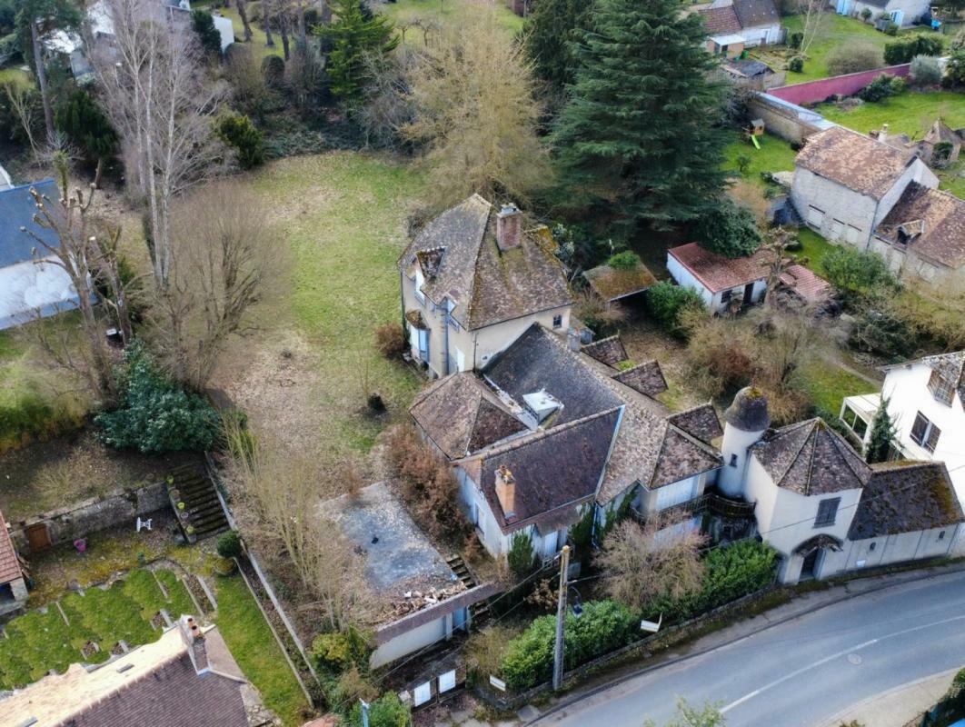 16 rooms Building in Essonne, France No. 296997