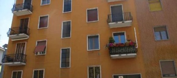 3 rooms Apartment in Milan, Italy No. 246326 10