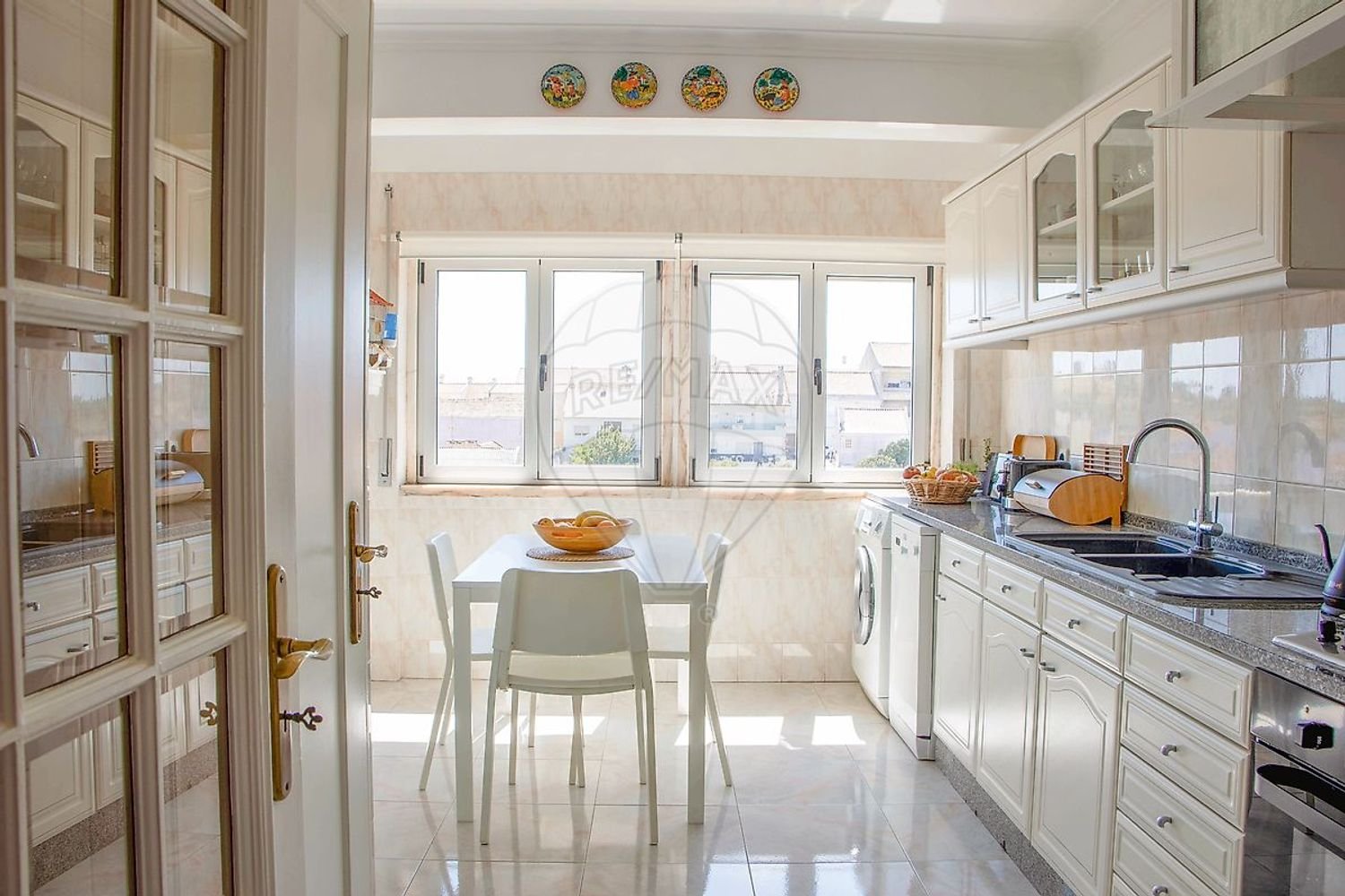 2 bedrooms House in Amadora, Portugal No. 323700