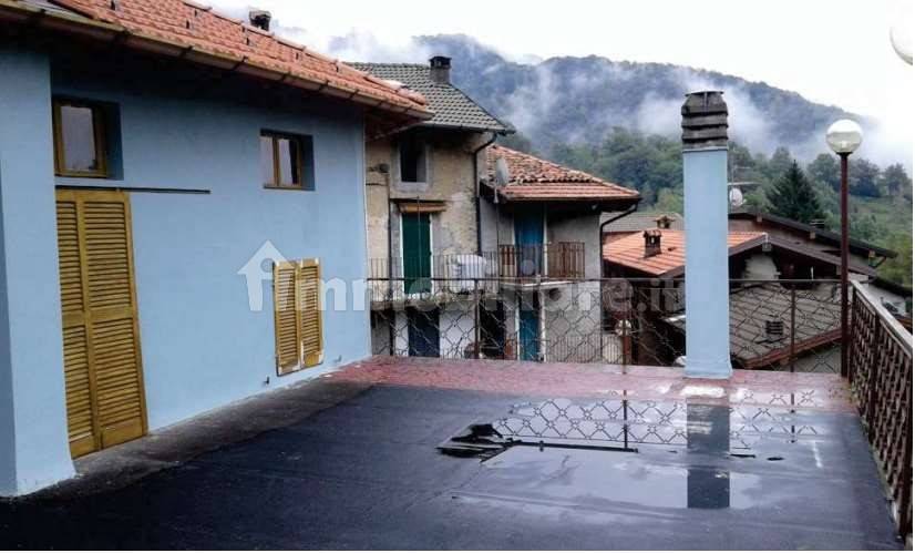 Casa de 6 dormitorios en Cittiglio, Italy No. 261874