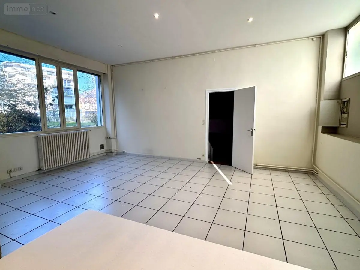 Apartamento de 1 dormitorio en Voiron, France No. 299761