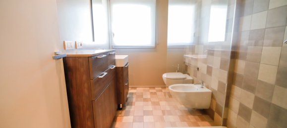 5 rooms Villa in Turin, Italy No. 155067 22