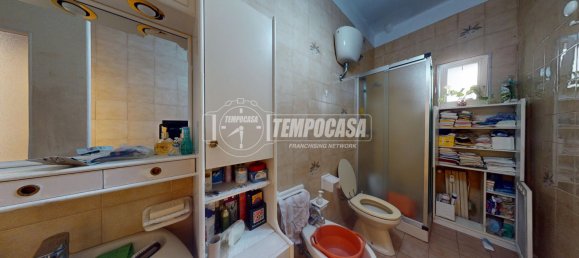 4 rooms Apartment in Bari, Italy No. 258109 2