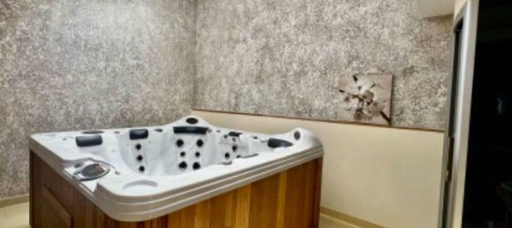 Дом с 6 спальнями в Руайан, Франция № 357474 17