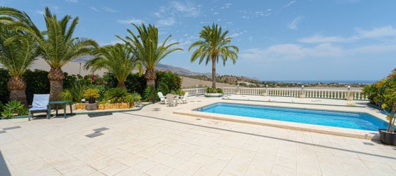 3 bedrooms Villa in La Nucia, Spain No. 158226 4