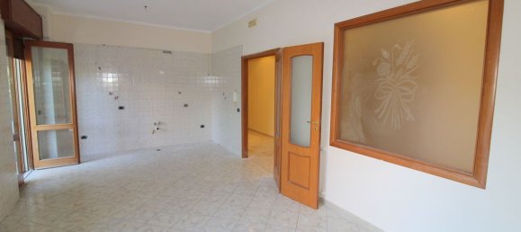 5 rooms Apartment in Naples, Italy No. 295691 11