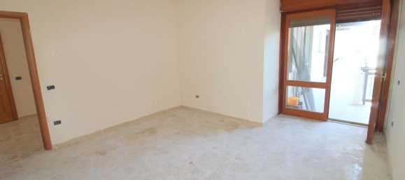 5 rooms Apartment in Naples, Italy No. 295691 6