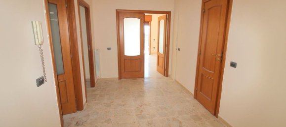 5 rooms Apartment in Naples, Italy No. 295691 16