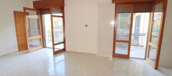 5 rooms Apartment in Naples, Italy No. 295691 9