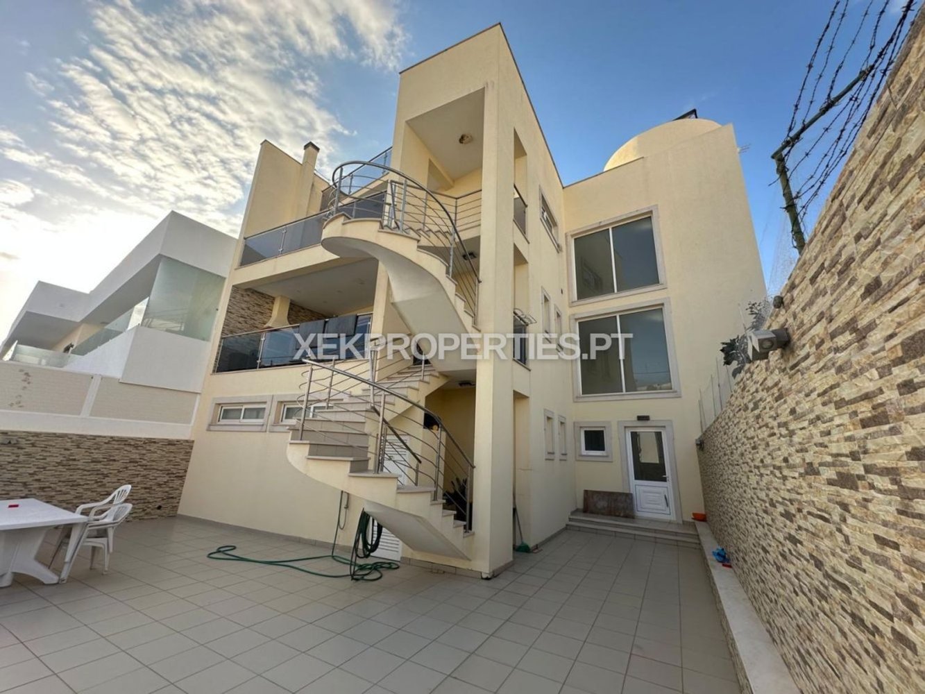 5 bedrooms House in Quarteira, Portugal No. 180697