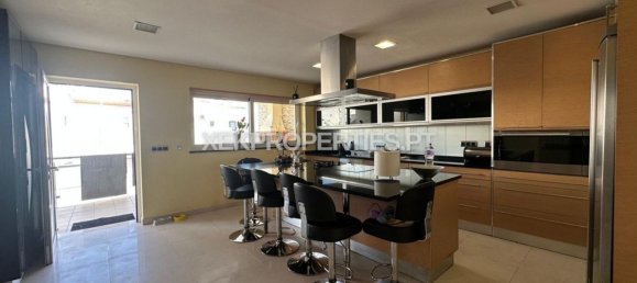 5 bedrooms House in Quarteira, Portugal No. 180697 2