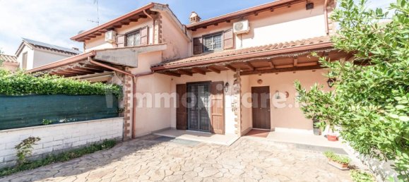 4 Schlafzimmer Haus in Guidonia Montecelio, Italy, Nr. 284907 2