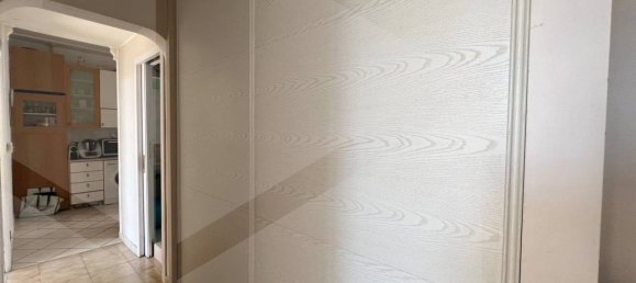 Propiedad comercial de 4 habitaciónes en Bari, Italy No. 26419 39