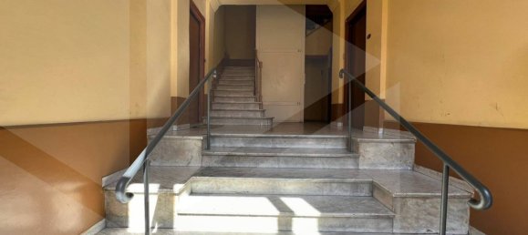 Propiedad comercial de 4 habitaciónes en Bari, Italy No. 26419 2