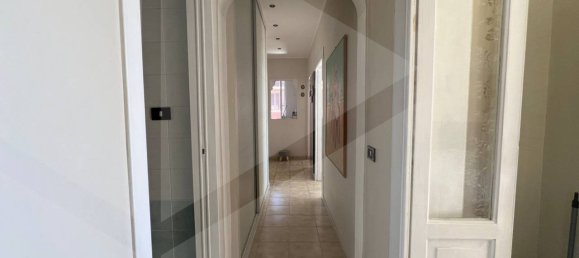 Propiedad comercial de 4 habitaciónes en Bari, Italy No. 26419 37