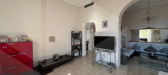 Propiedad comercial de 4 habitaciónes en Bari, Italy No. 26419 19